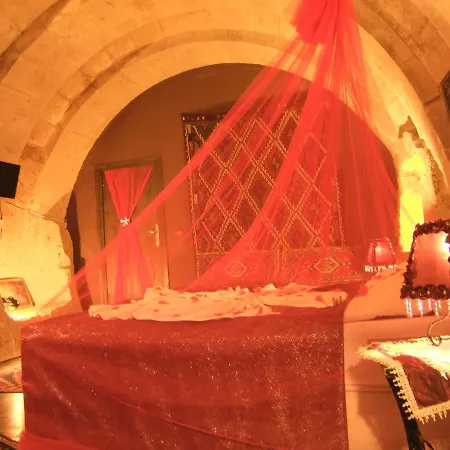 Kapadokya Ihlara Konaklari Odalari Гюзельюрт